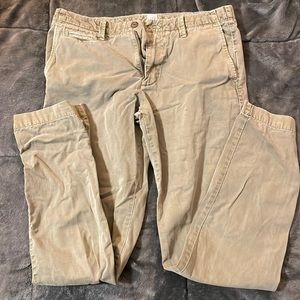 Gap Khaki 31x32 Olive Green